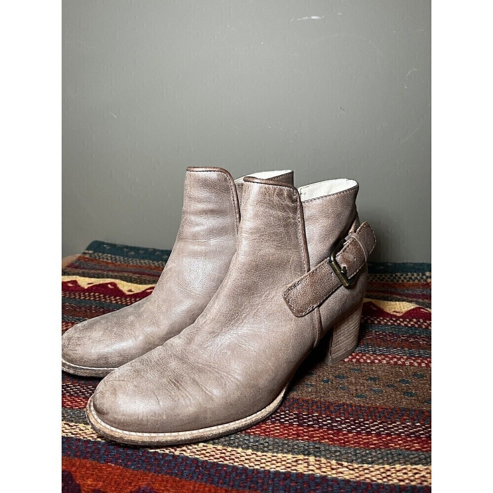 Aquatalia Vero Cuoio Womens Leather Zip Buckle Ankle Boot Heel Sz 7 Casual